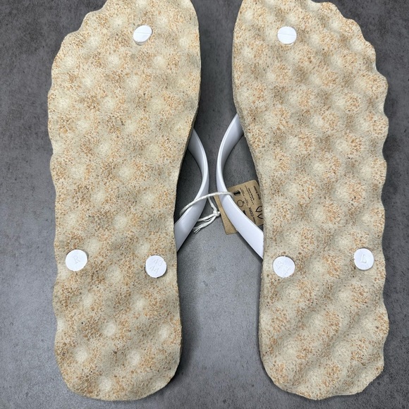 Asportuguesas Beach Flip-Flops Base White / Rubber Strap - Picture 6 of 6
